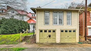 House (1 Bedroom) | Interior