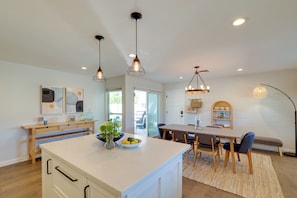 Interior - Scottsdale House w/ Patio ~ 1 Mi to Old Town (Scottsdale)