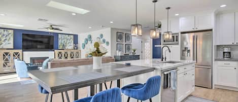 House (3 Bedrooms) | Interior