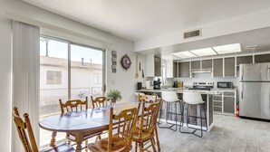 รูปภาพที่ไม่ได้จัดประเภท, 2 จาก 24, ปุ่ม