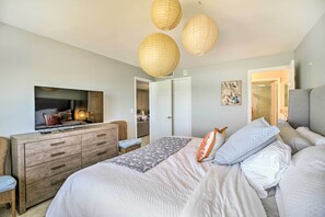 2 عدّة غرف نوم ومكواة/لوح كي وملاءات أسرّة