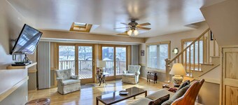 Charming Lake Ripley Cottage w/ Water View!