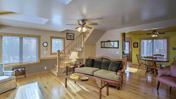 Cottage (2 Bedrooms) | Interior