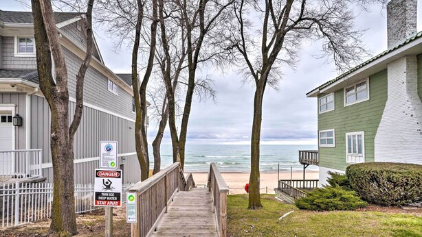 Property grounds - Long Beach Home: Deck, Walk to Lake Michigan (Michigan City)