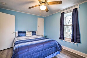 3 bedrooms, iron/ironing board, free cribs/infant beds, bed sheets - Long Beach Home: Deck, Walk to Lake Michigan (Michigan City)