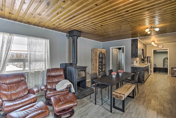 House (2 Bedrooms) | Interior