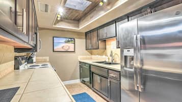 ์ํํธ (2 Bedrooms) | ๋ด๋ถ