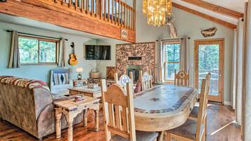 House (4 Bedrooms) | Interior