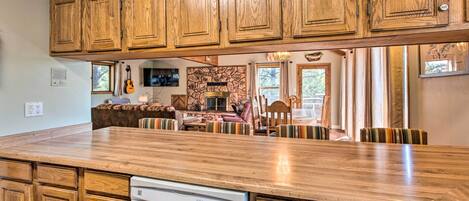 House (4 Bedrooms) | Interior