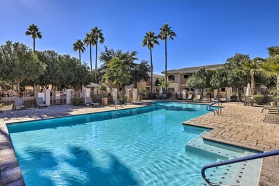 Dog-friendly Condo w/ Pool & Hot Tub in Phoenix
