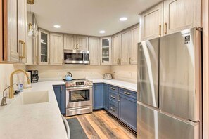 House (4 Bedrooms) | Private kitchen | Microwave, oven, stovetop, dishwasher - Renovated & Spacious Cabin w/ Patio & Grounds (Lake Geneva)