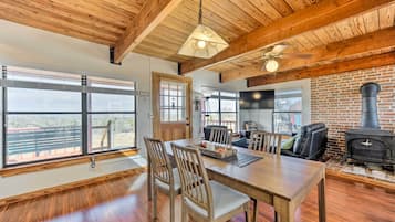 House (1 Bedroom) | Interior