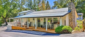Steps to Dtwn Murphys: Cottage w/ Furnished Porch