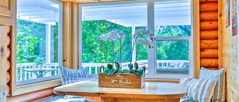 Stuga (4 Bedrooms) | Interiör