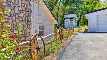 Cottage (4 Bedrooms) | Interior