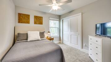 3 bedrooms, bed sheets