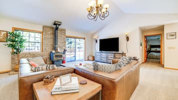 House (3 Bedrooms) | Front of property