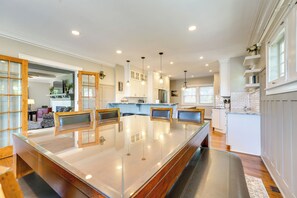 House (5 Bedrooms) | Interior - Riverfront St Clair Home - Walk to Downtown! (St. Clair)