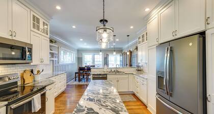 Riverfront St Clair Home - Walk to Downtown!