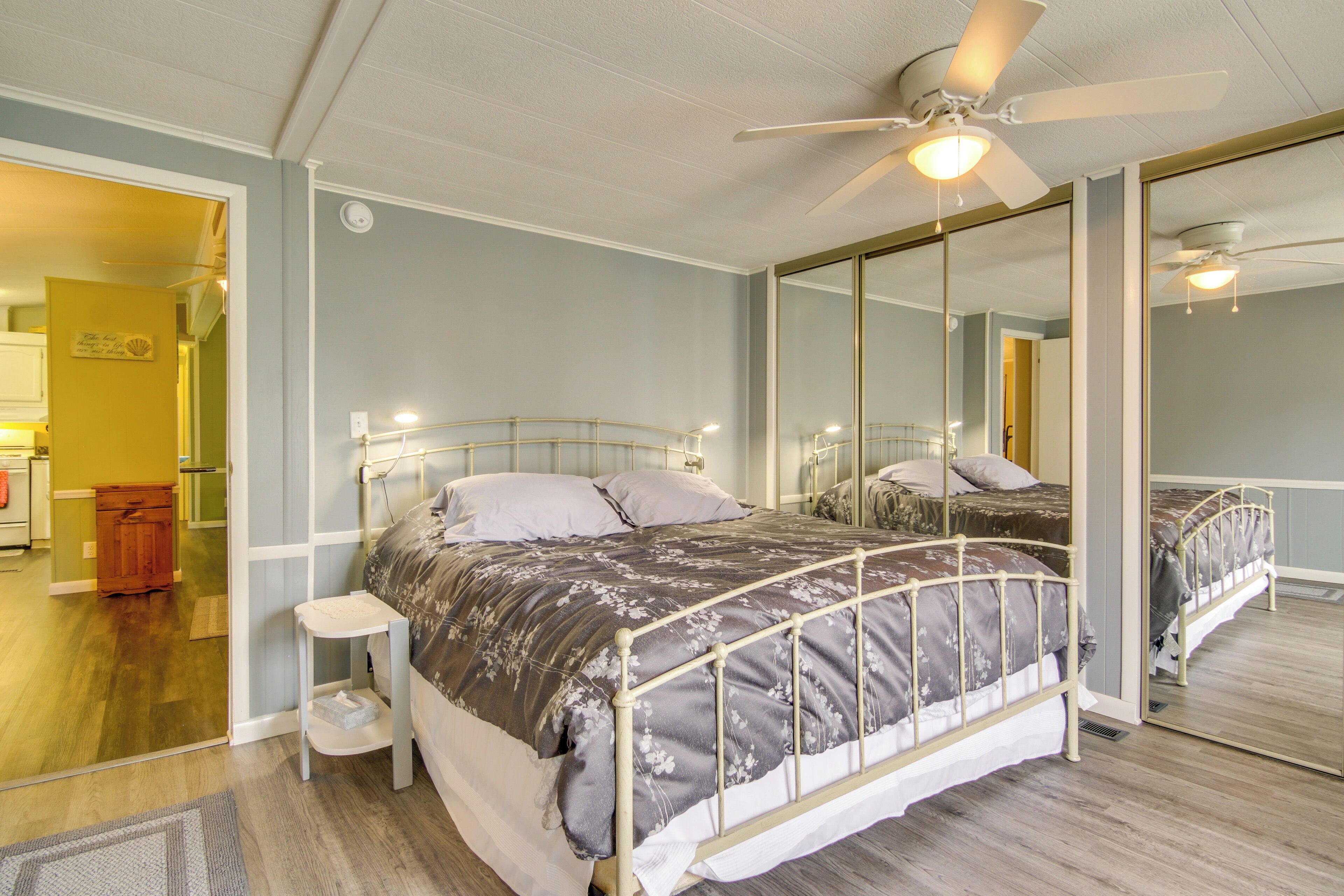 المنشأة من الداخل