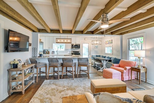 Chic Historic Myrtle Beach Cottage: Steps to Beach