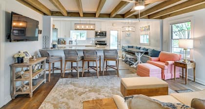 Chic Historic Myrtle Beach Cottage: Steps to Beach