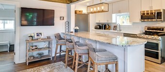 Chic Historic Myrtle Beach Cottage: Steps to Beach