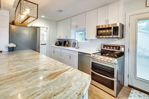 House (2 Bedrooms) | Interior - Chic Historic Myrtle Beach Cottage: Steps to Beach (Myrtle Beach)