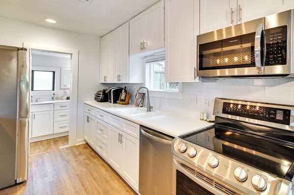 House (2 Bedrooms) | Interior