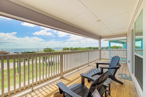 Bay-view La Porte Home Rental: Steps to Beach!