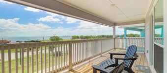 Bay-view La Porte Home Rental: Steps to Beach!