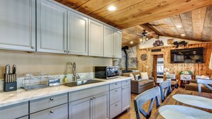 Nhà (3 Bedrooms) | Nội thất