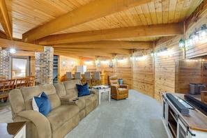 House (5 Bedrooms) | Interior - Wisconsin Vacation Rental: 1 Mi to Road America! (Plymouth)