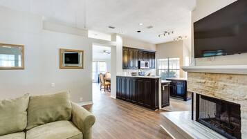 Télévision, cheminée