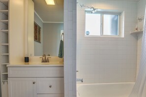 Apartment (2 Bedrooms) | Interior - Private Pool & Patio: Fort Lauderdale Home! (Fort Lauderdale)