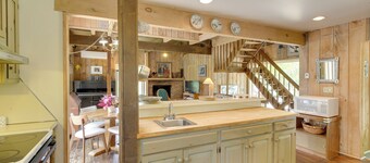 Serene Salisbury Rental Home on 26 Acres w/ Deck!