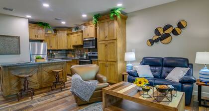 Raymondville Apartment w/ Patio: Near Lakes!