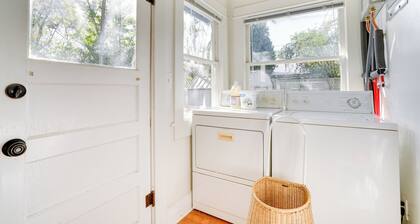 Vintage Home w/ Mtn Views: 12 Mi to Patagonia Lake