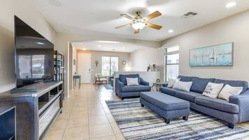 House (3 Bedrooms) | Interior