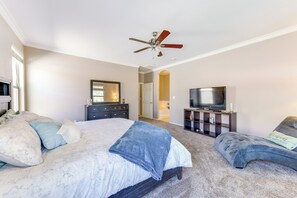 Interior - Pool, Patio & Grill: San Tan Valley Escape! (San Tan Valley)