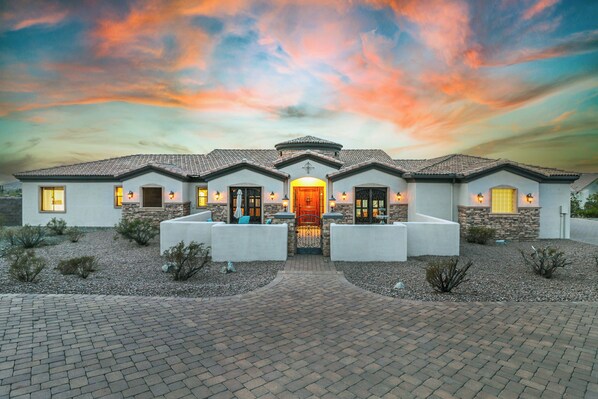 Interior - Pool & Spa! Phoenix Mansion Near Spring Training (Laveen)