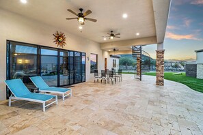 House (6 Bedrooms) | Interior