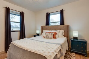 Casa (3 Bedrooms) | 3 quartos, espaço de trabalho para notebook