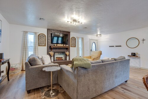 Chandler Vacation Rental on Route 66, Near Casino