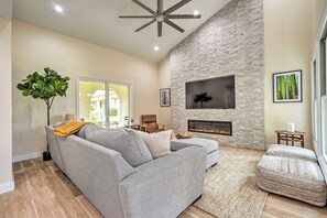 Apartment (2 Bedrooms) | Interior - Luxury Scottsdale Vacation Rental w/ Patio! (Scottsdale)