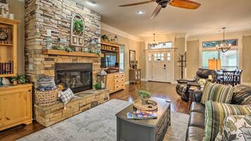 House (3 Bedrooms) | Front of property