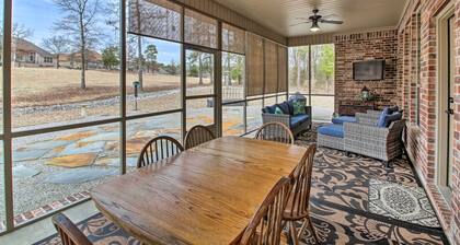 Spacious Golf Course Getaway in Hot Springs!