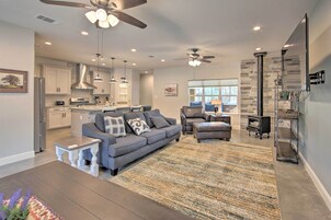 Casa (2 Bedrooms) | Interior