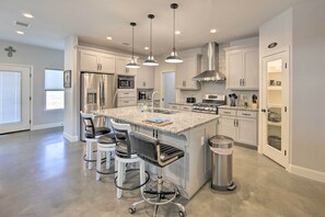 House (2 Bedrooms) | Interior - Home w/ Screened Porch - Near Toledo Bend Lake! (Hemphill)