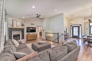 House (4 Bedrooms) | Interior
